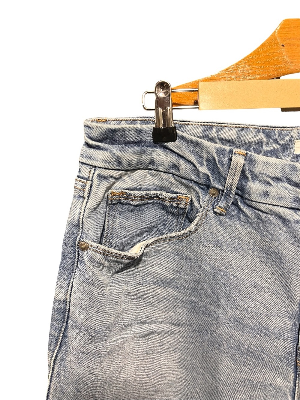 Good American The Weekender Cuffed Light Wash Relaxed Jeans 10/30 - Picture 2 of 11